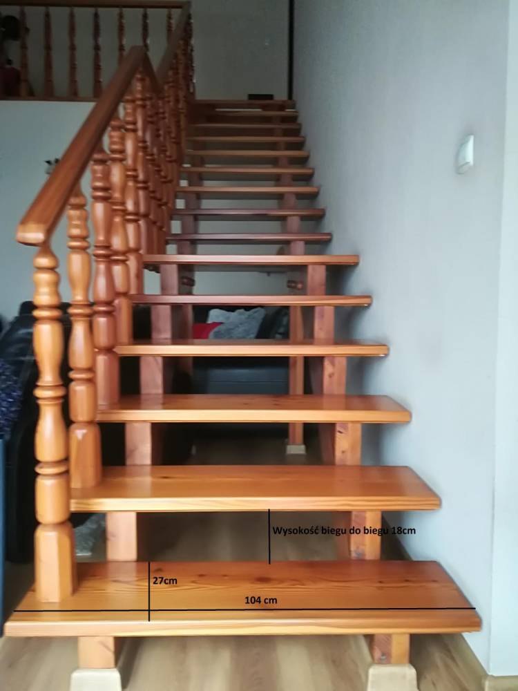 ox_sprzedam-schody-drewniane-modrzewiowe