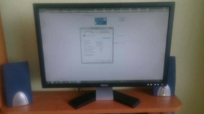 ox_komputer-stacjonarny-monitor-dell-22-cale