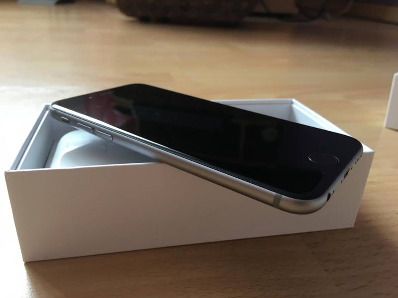 ox_nowy-iphone-6s-space-gray-128-gb-dodatki-apple-brak-mikroryski