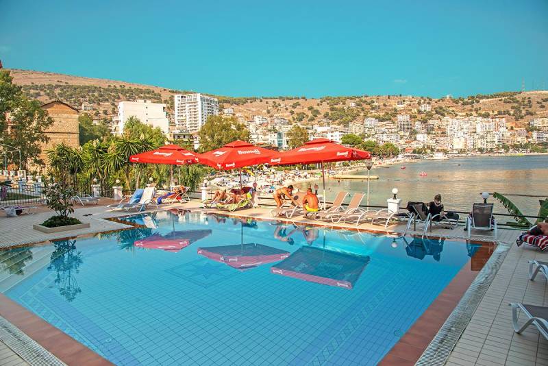 ox_12-dni-w-albanii-hotel-4-z-hb-przy-plazy-z-basenem-2269-zlos