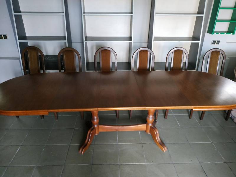 ox_duzy-rozkladany-stol-na-12-osob-6-krzesel-sprzedam