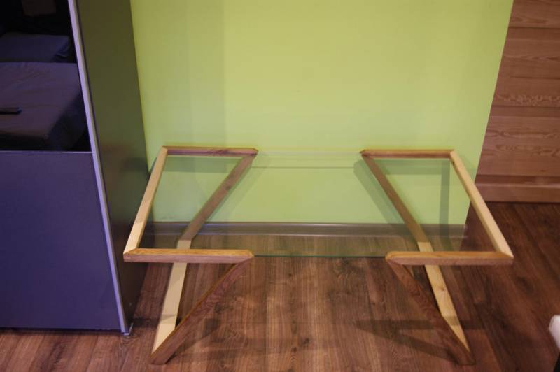 ox_sprzedam-nowy-stolik-kawowy-drewniany-szklany-blat