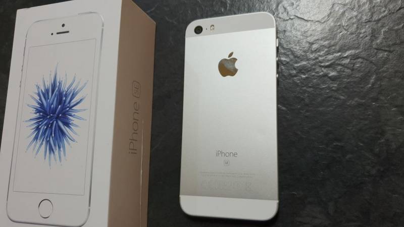 ox_apple-iphone-se-32gb-komplet
