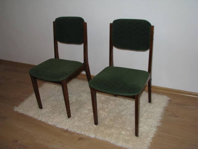ox_stare-solidne-drewniane-krzesla-tapicerowane-prl-2-szt