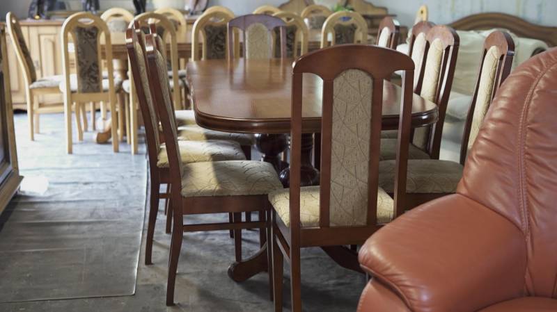 ox_rozkladany-stol-z-krzeslami-10-sztuk