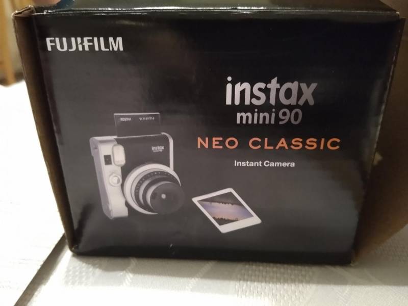 ox_nowy-aparat-fotograficzny-fujifilm-instax-mini-90-czarny