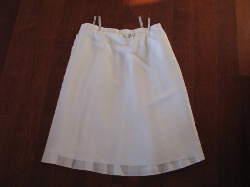 ox_klasyczna-plisowana-spodnica-biala-rozmiar-46-xxl