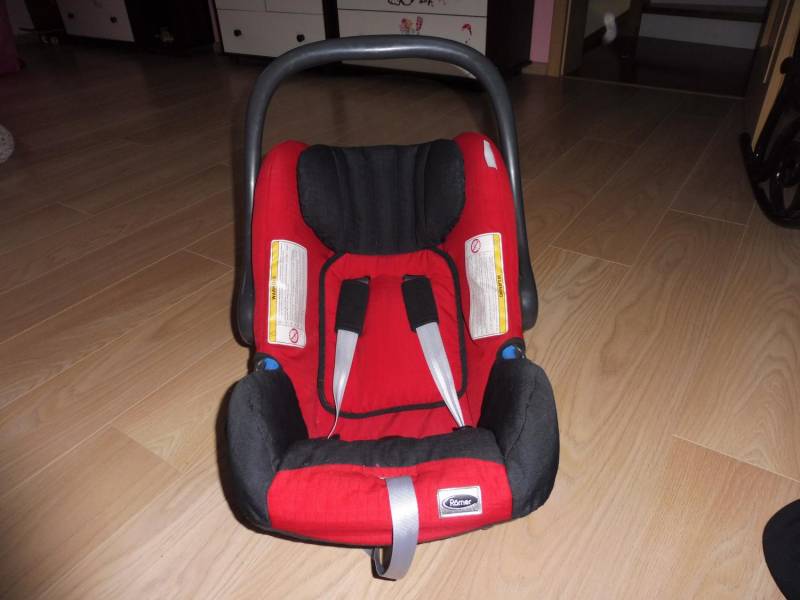 ox_sprzedam-fotelik-samochodowy-nosidelko-0-13-kg