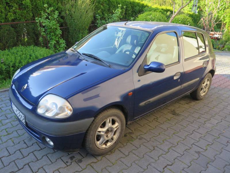 ox_renault-clio-12-benzyna-2001