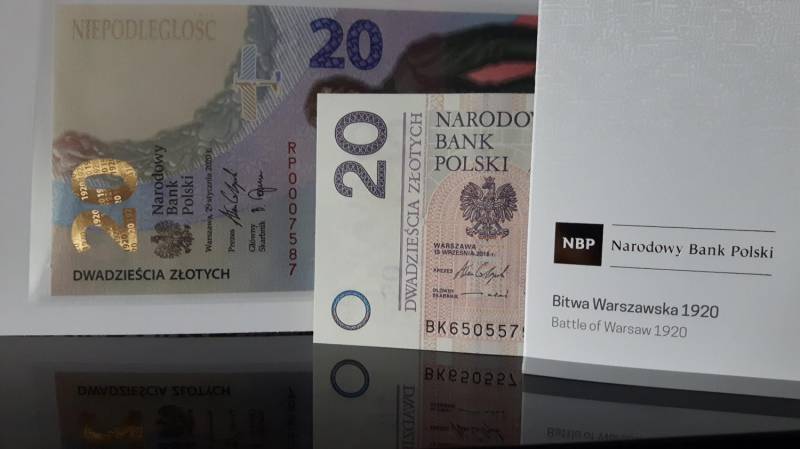 ox_banknot-kolekcjonerski-20-zl-bitwa-warszawska-folder