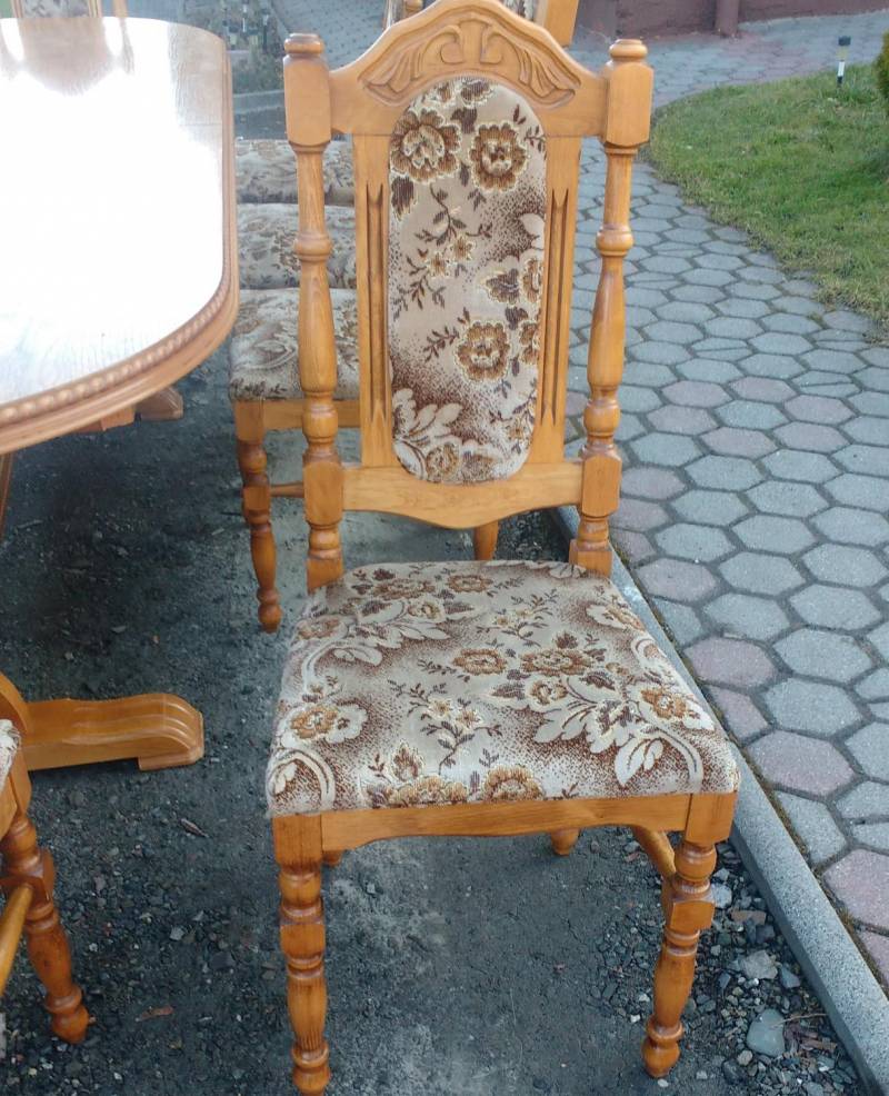 ox_duzy-stol-i-12-krzesel