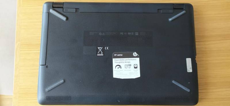 ox_laptop-hp-15-bs020wn-dotykowy-ekran