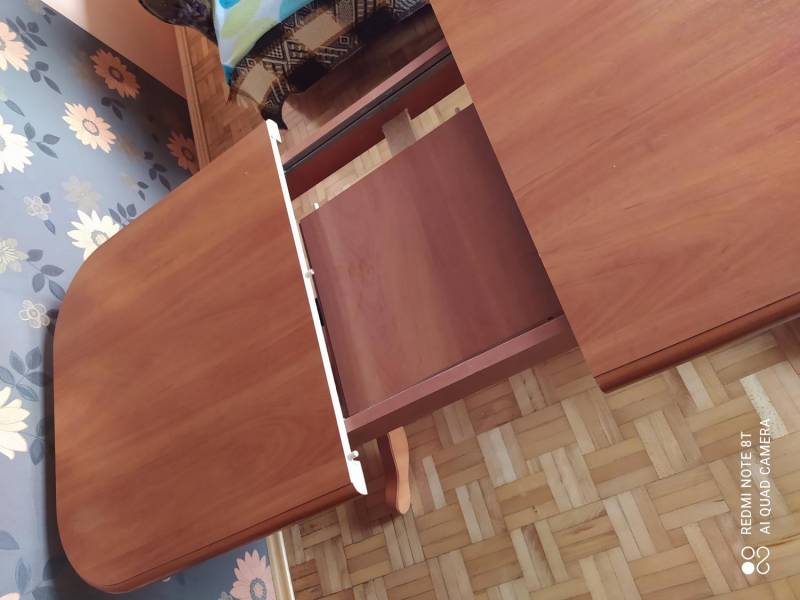 ox_sprzedam-drewniany-rozkladany-stolik